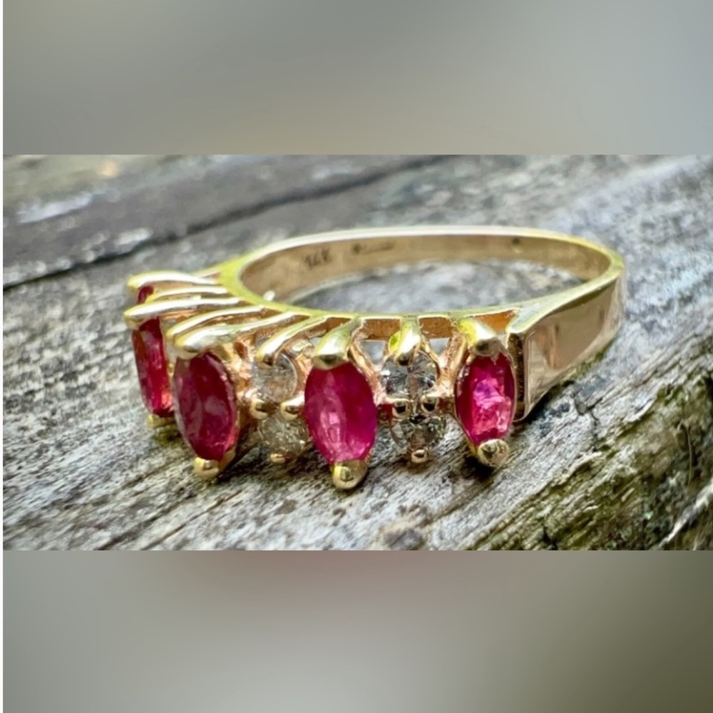 Sz 6 *Ruby*Diamond* 14K Yellow Gold Ring!